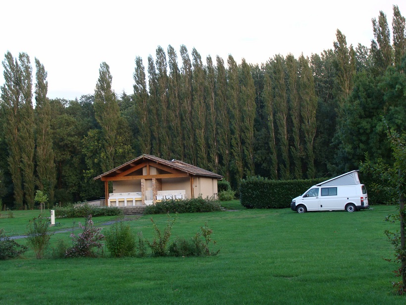 camping de Vivonne.jpg