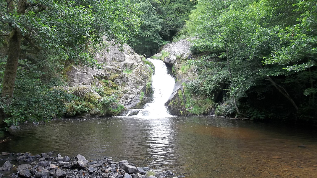 cascade-saut-de-gouloux.jpg